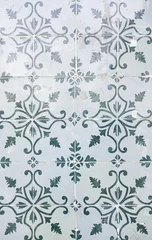 Foto auf Glas Typical old Lisbon tiles © esebene