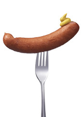 Rindswurst mit Senf auf Gabel