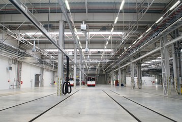 New depot hall for buses nearly empty © Lovunka