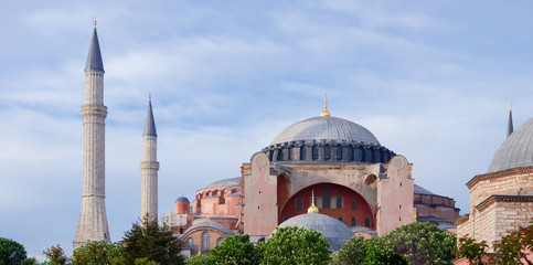 Fototapeta na wymiar hagia sofia mosque in istanbul