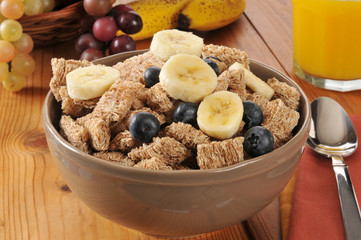 Wheat cereal with blueberries and banana