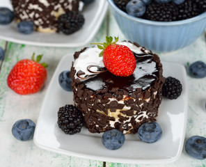 Chocolate cakes with berries