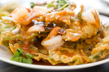 Spicy salad with Shrimp