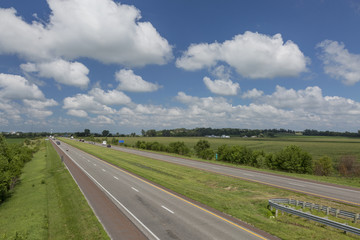 Fototapeta na wymiar freeway in Missouri