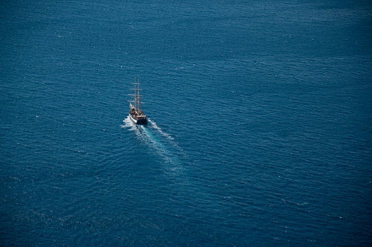 Boat In the Deep Blue Sea © Tymofii Ignatiev