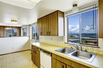 Kitchen room with view of Gig Harbor bridge