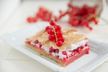 Johannisbeer Baiser Kuchen