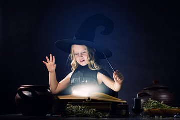 Fototapeta na wymiar Halloween witch