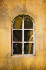 Fototapeta na wymiar Vintage wall with window