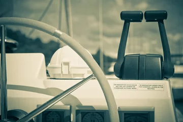 Keuken spatwand met foto Sailing yacht control wheel and implement © dvoevnore