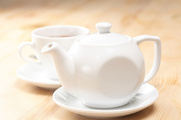 teapot with tea