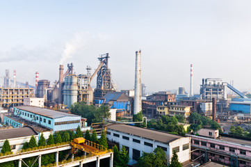 Obraz premium Chinese steelworks smoke pollution