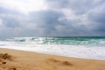 Surfeur sur le plage d’Hossegor - Landes