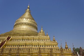 Fototapeta premium Shwezigon Pagoda, pagoda in Bagan