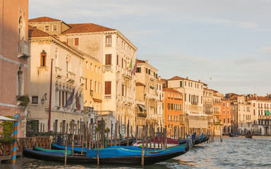 Naklejka na ściany i meble Venedig, Altstadt, historische Häuser, Canale Grande, Italien
