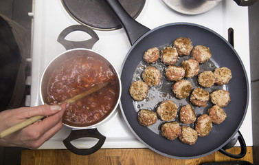 cooking meatsauce