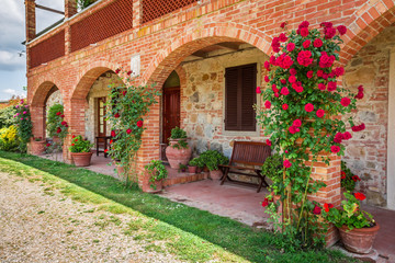 Fototapeta na wymiar Agritourism in Tuscany beautiful sunny day