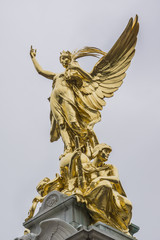 Obraz premium Queen Victoria Memorial (1911) near Buckingham Palace, London UK