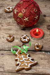 festive Christmas decorations and tasty cookies