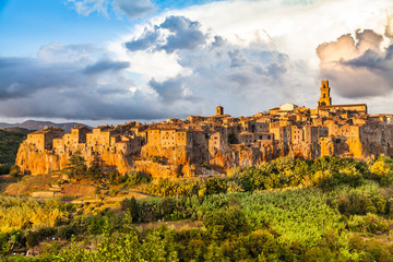 Obraz premium Medieval town of Pitigliano at sunset, Tuscany, Italy