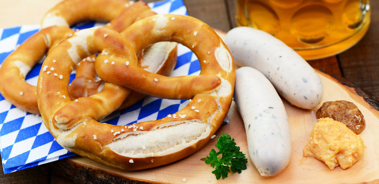 Weissw&uuml;rste mit Brezeln
