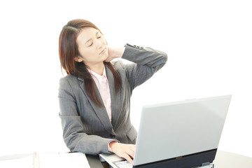 肩痛を訴える女性