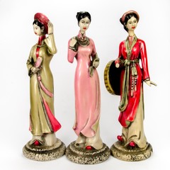 Dolls made ​​from ceramic female figure