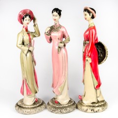 Dolls made ​​from ceramic female figure
