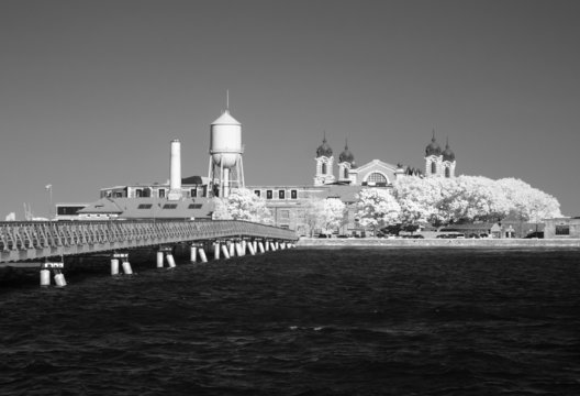 Fototapeta Infrared image of the Ellis Island from the Liberty Park