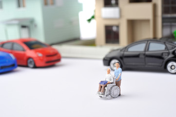 車椅子の介護と交通弱者