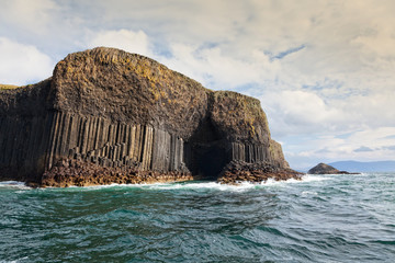 Isle of Staffa and Fingal's cave - 67984536