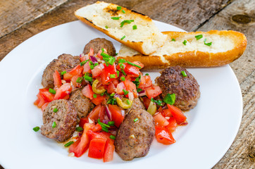 Meatballs with spicy tomato salsa