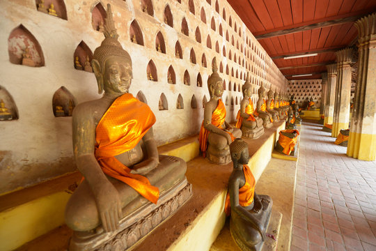 Buddhas en Wat Si Saket, Vientián, Laos