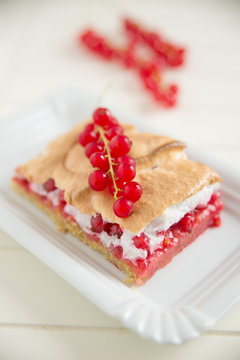 Johannisbeer Baiser Kuchen