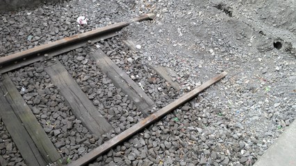 Dead end rail