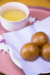 お茶とお饅頭