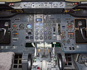 View of aircraft thrust lever in pilot's cabin.