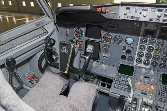 Aircraft dashboard. View inside the pilot's cabin.