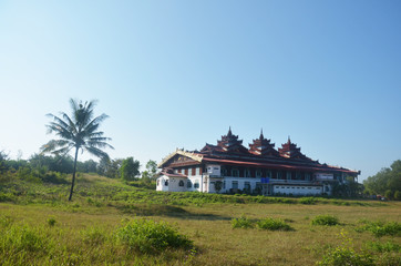 Fototapeta na wymiar Tai Ta Ya Monastery or Sao Roi Ton Temple of Payathonsu