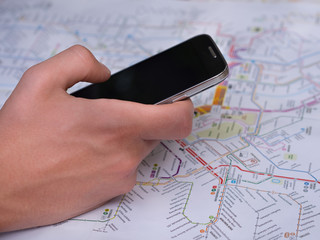 Fahrpläne - urbanes Reisen mit dem Smartphone © Glaser