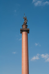 Obraz premium Alexander's Column at Dvortsovaya square in Saint Petersburg, Ru