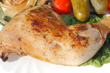 Gegrillter Hähnchenschenkel