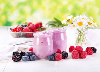 blueberry yogurt with fresh berries