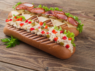 Ham and salad sandwich