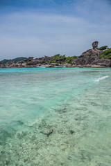 Obraz premium Perfect Crystal Clear Turquoise Sea and Iconic Rock at Similan T