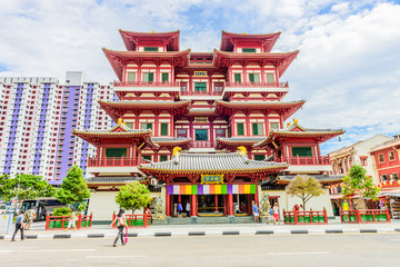 Buddha tooth temple in singapore