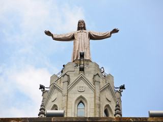 Fototapeta na wymiar Expiatory Church of the Sacred Heart of Jesus