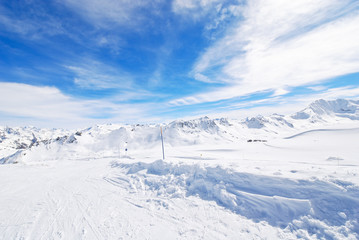 Fototapeta na wymiar snow skiing andscape in Paradiski area, France