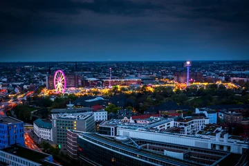 Hamburg bei Nacht von oben © Annette Hanl