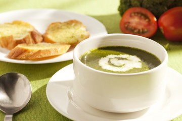 Celery, spinach, broccoli and green pea soup